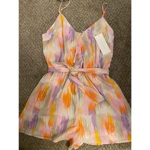 New Womens Romper, instant sellout. Sz L